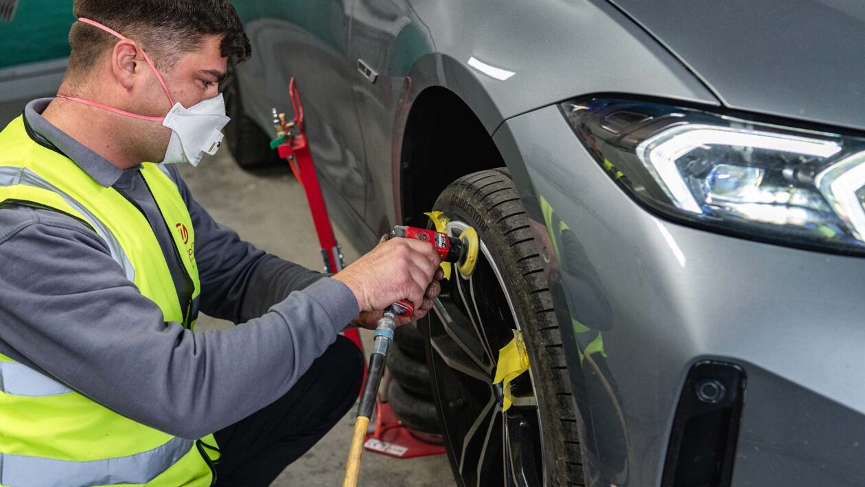 Repairing alloy wheels        