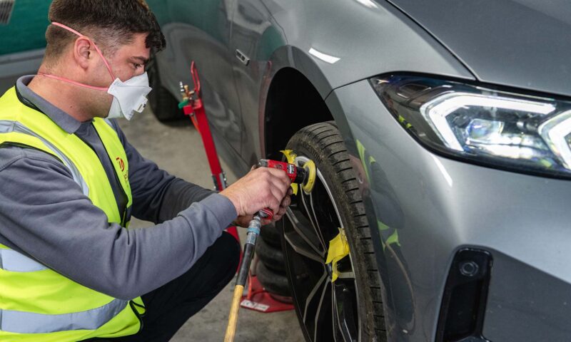 Repairing alloy wheels